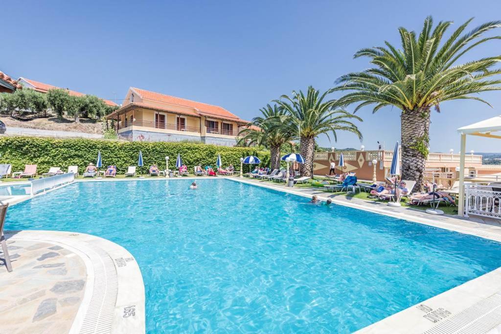 Kapetanios Apartments Άγιος Στέφανος Εξωτερικό φωτογραφία