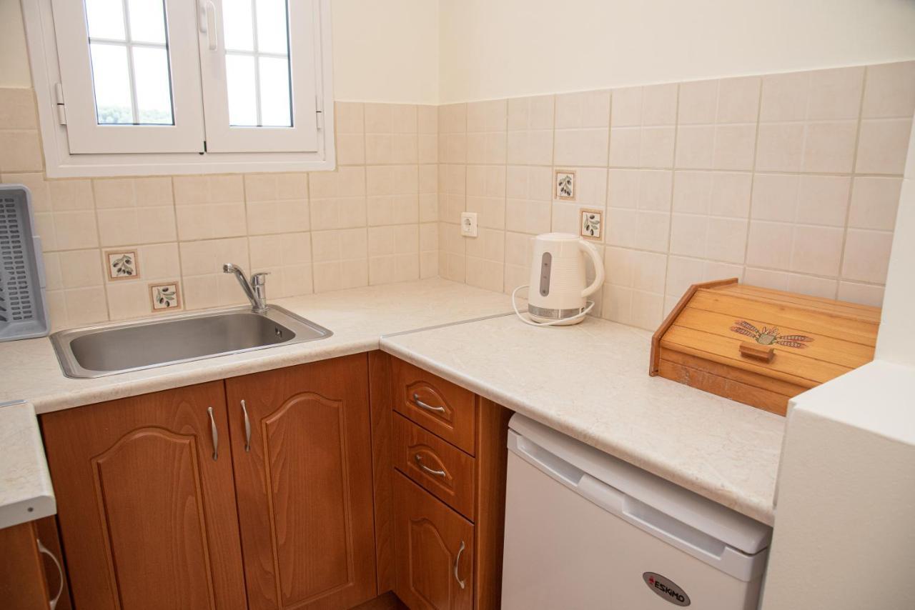 Kapetanios Apartments Άγιος Στέφανος Εξωτερικό φωτογραφία